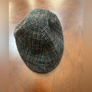 Stefeno Black and White Plaid Cap